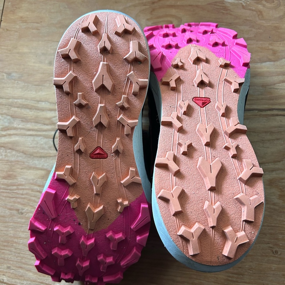 Salomon sneakers size 8.5